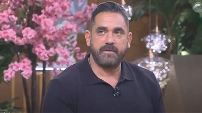 أمير كرارة: لو شوفت عادل إمام بترعش (فيديو)