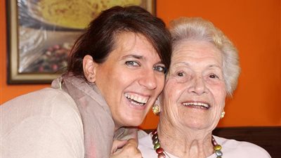 تفسير حلم الجدة المتوفية في المنام وعلاقته بترقية يحصل عليها زوجك 