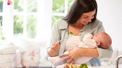 الصحة تحدد 3 وجبات صحية للأم المرضعة تتناولها يوميا (انفوجراف) 