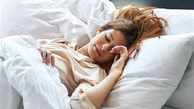 تفسير حلم رضاعة المرأة من ثدي الرجل فى المنام  