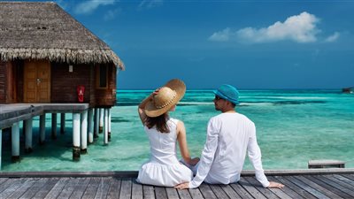 شهر العسل على طريقة النجمات «من اختيار المدن الرومانسية إلى الأزياء اللافتة» (صور)