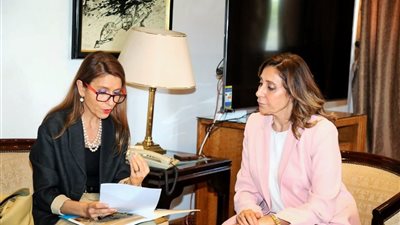 نيفين الكيلاني ونوريا سانز تبحثان الاحتفاء بمرور 20 عاما على صون التراث الثقافي