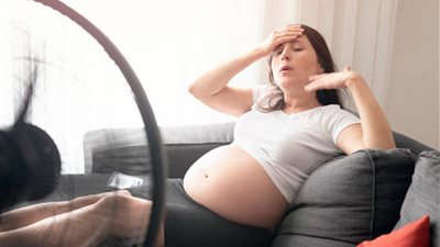 كيف تتعامل الحوامل مع ارتفاع الحرارة بعد تحذير الأرصاد من طقس الأيام المقبلة؟