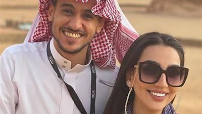 «بكل لغات العالم» الفنان السعودي عايض يوسف يكشف حقيقة انفصاله عن هبة حسين