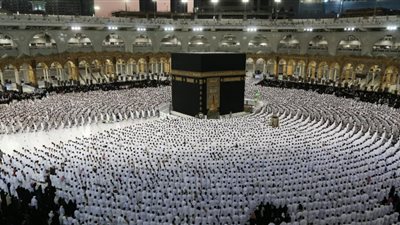 السعودية تعلن بدء موسم العمرة للمواطنين والمقيمين والخليجيين