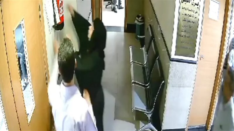 اقتحام سيدة غرفة