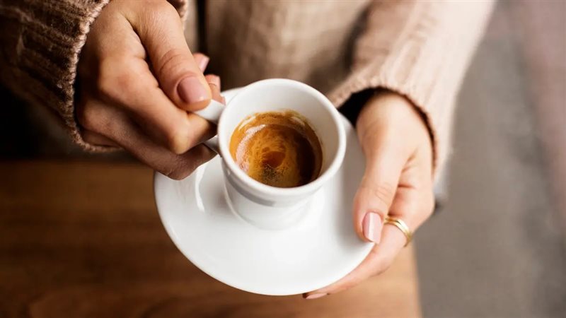 بواقي فنجان القهوة