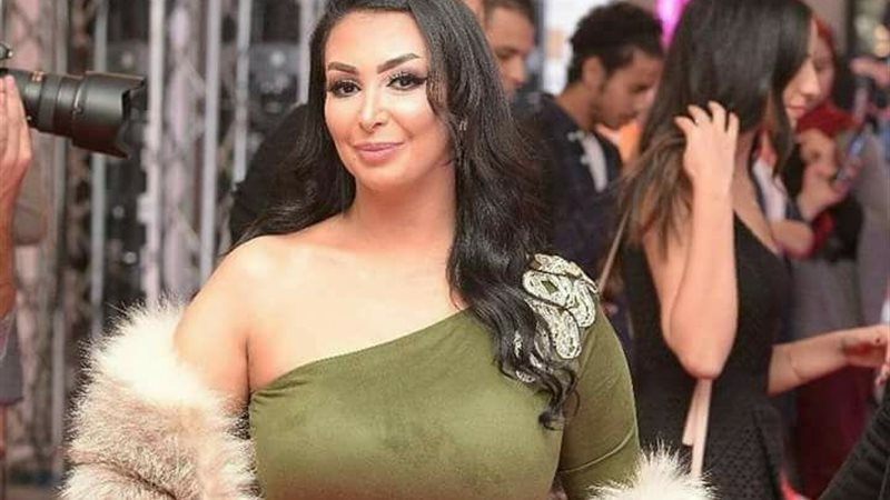 المطربة شاهيناز