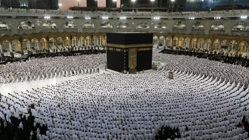بدء موسم العمرة