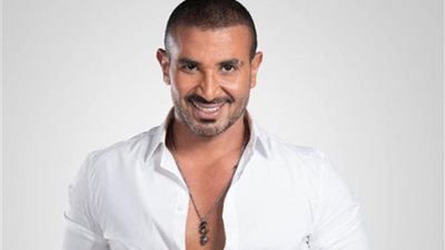 أحمد سعد يرزق بمولودة جديدة من زوجته علياء بسيوني (فيديو)