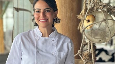 «خلود عولقي» أول شيف سعودية متخصصة في تقديم وجبات السوشي 