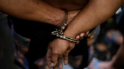 اعترافات صادمة للمتهم بقتل الطفلة مكة ابنة زوجته: «خبطتها بالباب وحميتها ونامت بعدها»