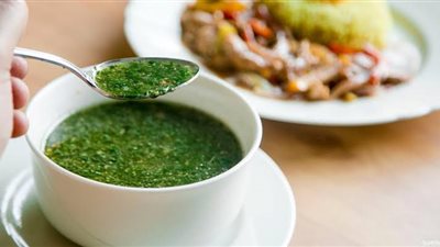 الملوخية بخطوات بسيطة على طريقة الشيف هالة فهمي (فيديو)