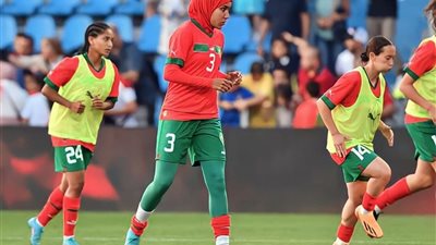 3 معلومات عن نهيلة بنزينة أول لاعبة ترتدي الحجاب في كأس العالم للسيدات