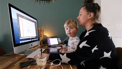 هذه الفئات ممنوعة من العمل من المنزل أون لاين بعد قرار رئيس الوزراء