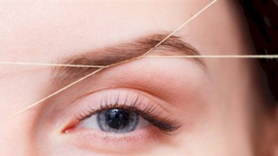 هل يجوز للمرأة تهذيب حاجبيها وهل يختلف الحكم بين المتزوجة وغيرها؟ الإفتاء تُجيب