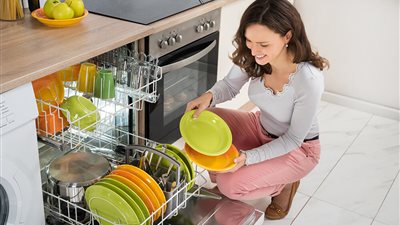 6 أشياء لا تغامري بوضعها في غسالة الأطباق