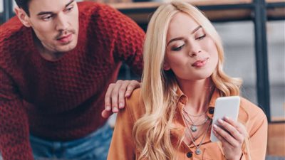 4 خطوات لإثارة غيرة الرجل دون الدخول في دائرة الشك 