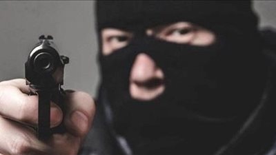 سطو مسلح وسرقة مجوهرات بـ15 مليون يورو من محل وسط باريس (فيديو)