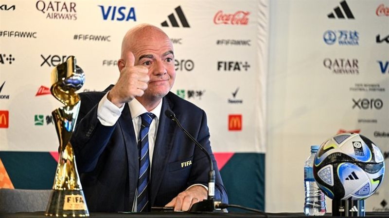 رئيس الفيفا كاس العالم