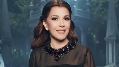 ماجدة الرومي تلهب مشاعر الجمهور بأغنية «عندما ترجع بيروت» (فيديو)