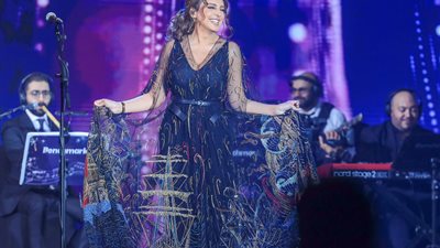 أنغام تكسب الرهان بعد حفلها في جدة بحضور 7000 شخص