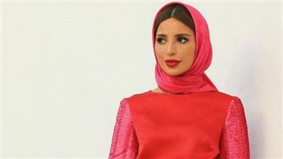 فساتين سهرة حمراء لإطلالة جذابة تناسب المحجبات في الصيف