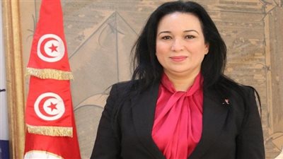 آمال بلحاج موسى تحتفل بالعيد الوطني للمرأة التونسية بطريقة خاصة