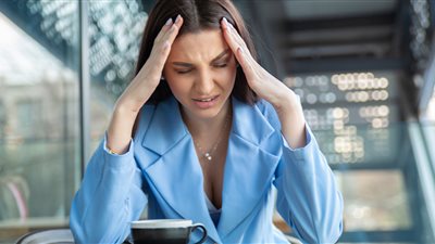 أسباب وأعراض انسحاب الكافيين وكيفية العلاج «صداع القهوة»