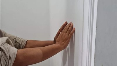 هل يجوز للمسلم التيمم من غبار الحائط؟ الإفتاء تُجيب