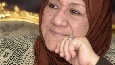 الكاتبة صافيناز كاظم تكشف سر تراجعها عن بيع مكتبتها (فيديو)