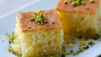 طريقة عمل كيكة الرواني اللذيذة في المنزل