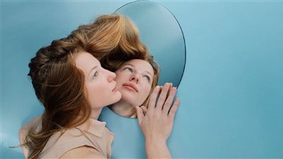 6 مكونات تضر البشرة الجافة أبرزها «صابونة الفحم»  