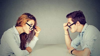 «للرجل» 7 أسئلة لا تجيب عنها لزوجتك أبدًا