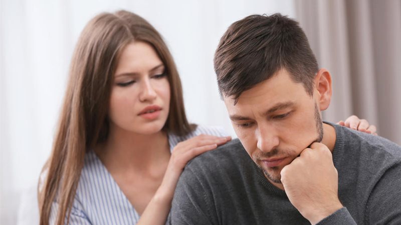 الرجال أكثر كآبة