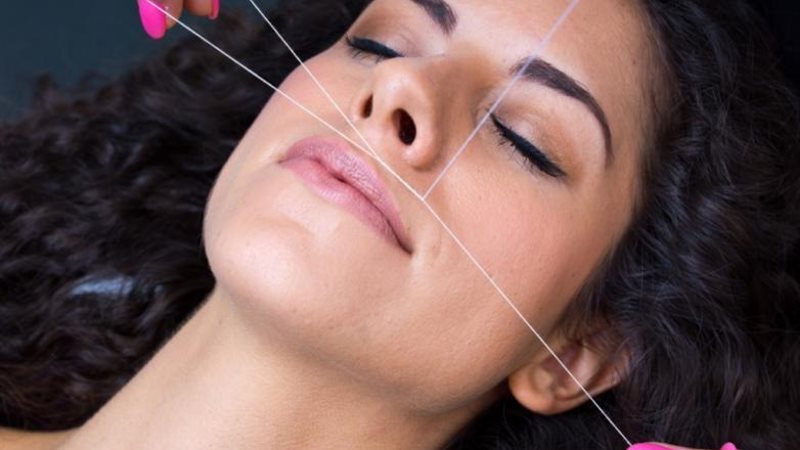 إزالة الشنب بالخيط