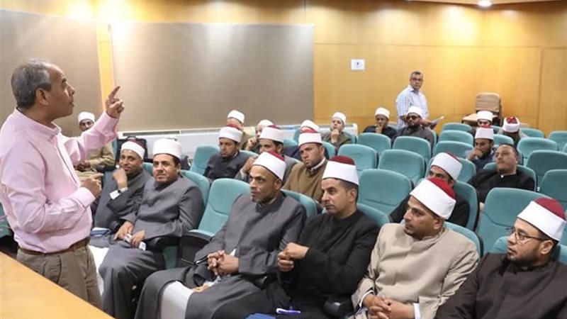 سفراء ضد الختان