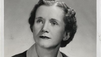 راشيل كارسون | كاتبة أمريكية برعت في علم الأحياء 