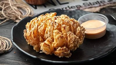 طريقة عمل البصل الكرسبي مثل المطاعم