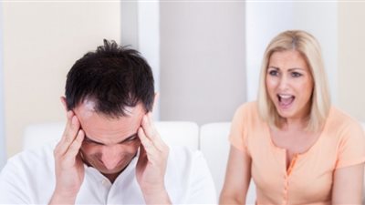 3 نصائح ذهبية تخلصك من سلبية زوجك «لا تلوميه»