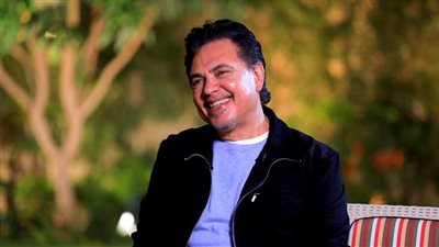 محمد رياض يقلد حماه الراحل محمود يس ببراعة (فيديو)