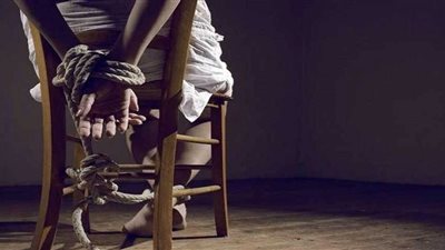 سيدة تستعين بعصابة لخطف زوجها وإجباره على توقيع إيصالات أمانة «كيد النسا»