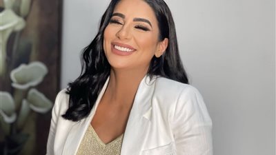 جوري بكر ترزق بمولودها الأول (صور)