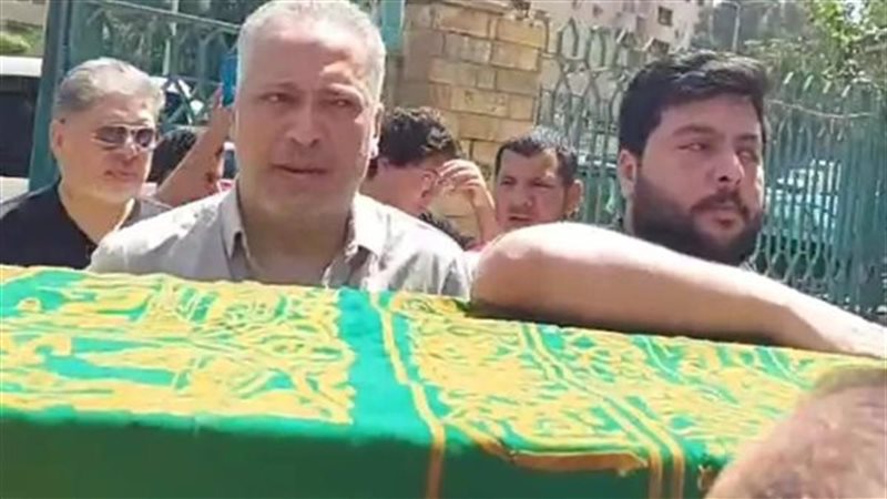 تامر أمين في جنازة