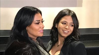 ابنة رانيا يوسف: محدش له عندنا حاجة ومش عايزة مساعدة محمد مختار