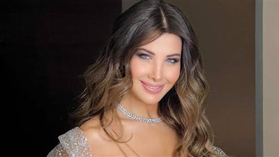 نانسي عجرم تخطف الأضواء في حفل قبرص بفستان سعره 112 ألف جنيه (صور)