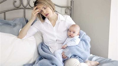 «القومي للمرأة»: من له حق اتخاذ قرار إنجاب الطفل الأول؟ (فيديو)