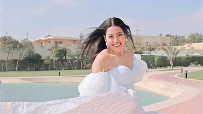 لقاء الخميسي تكشف تفاصيل نزولها قبر أحمد زكي