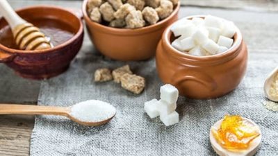 بعد ارتفاع سعر كيلو السكر.. بدائل طبيعية في مطبخك لتحضير الأطعمة والمشروبات