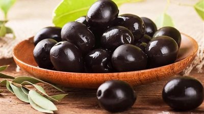 3 طرق لتخزين الزيتون في البيت